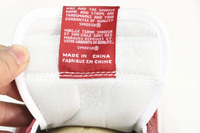  Low Chicago  Retro  1 Jordan  (2016) 705329-600 0303